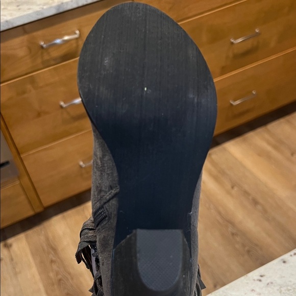 Fringe Suede Ankle Booties - Charcoal Gray - Picture 5 of 5